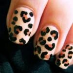 Technique for creating a leopard manicure